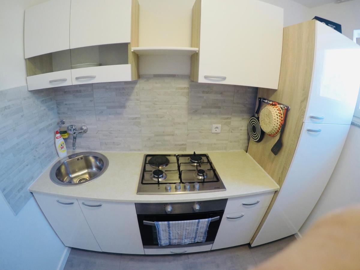 Apartments Lopac Jadranovo Εξωτερικό φωτογραφία