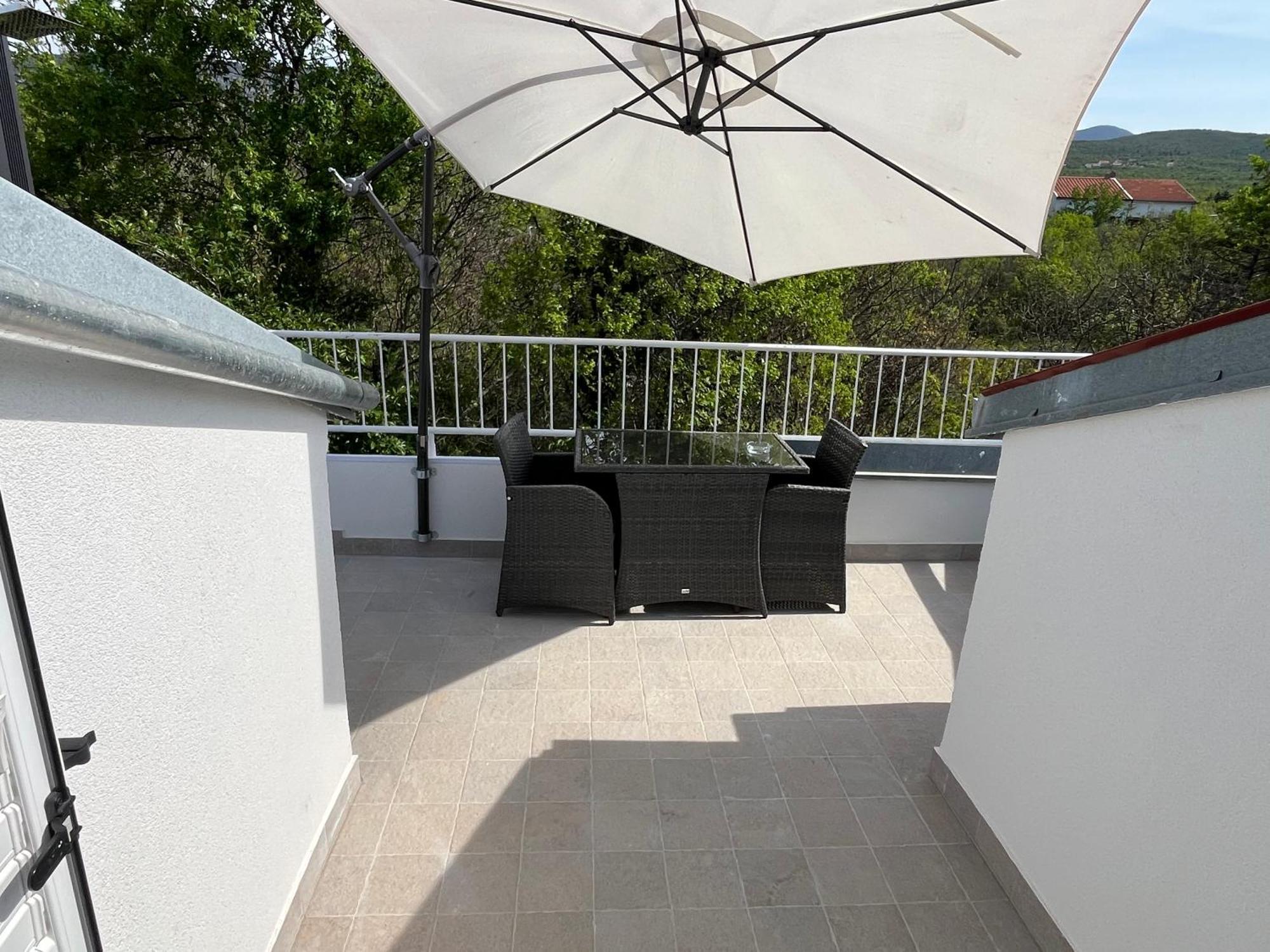 Apartments Lopac Jadranovo Εξωτερικό φωτογραφία