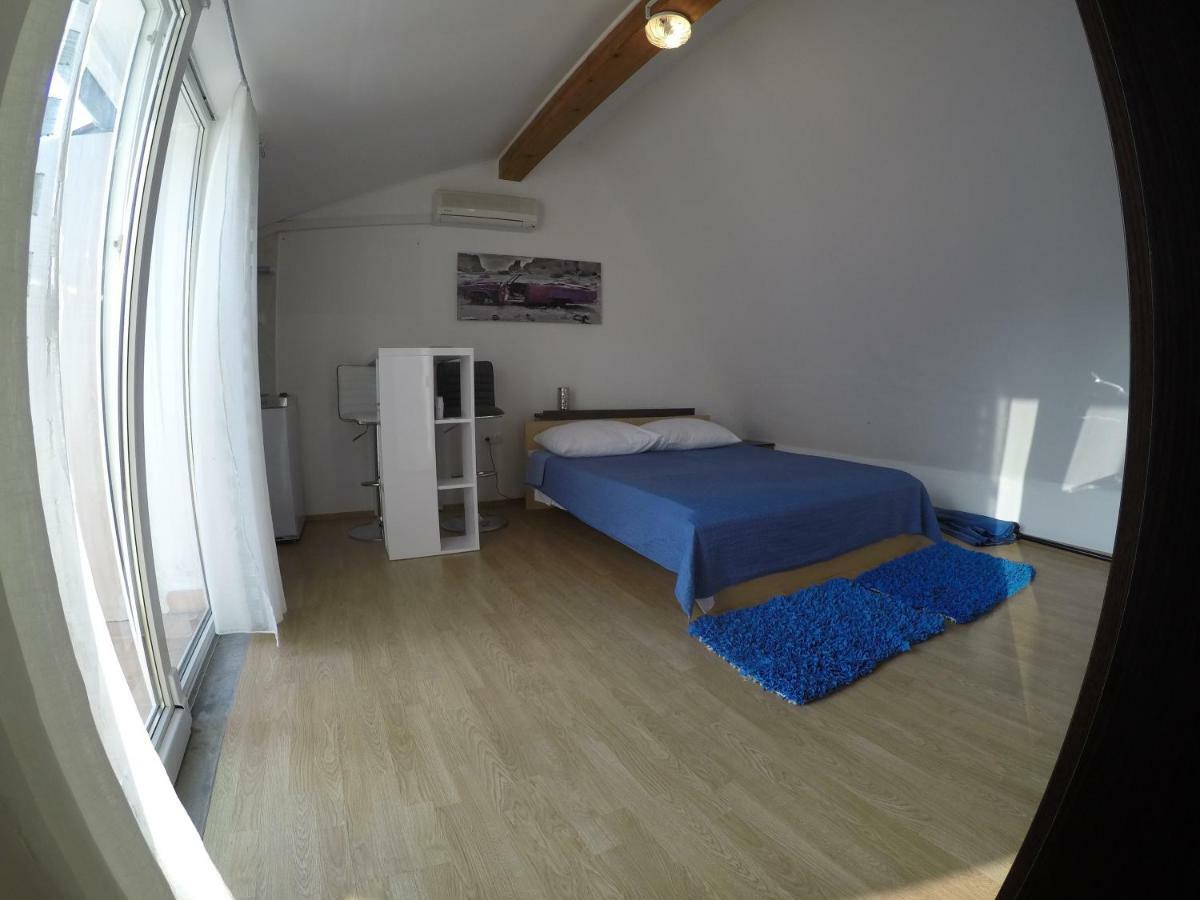 Apartments Lopac Jadranovo Εξωτερικό φωτογραφία