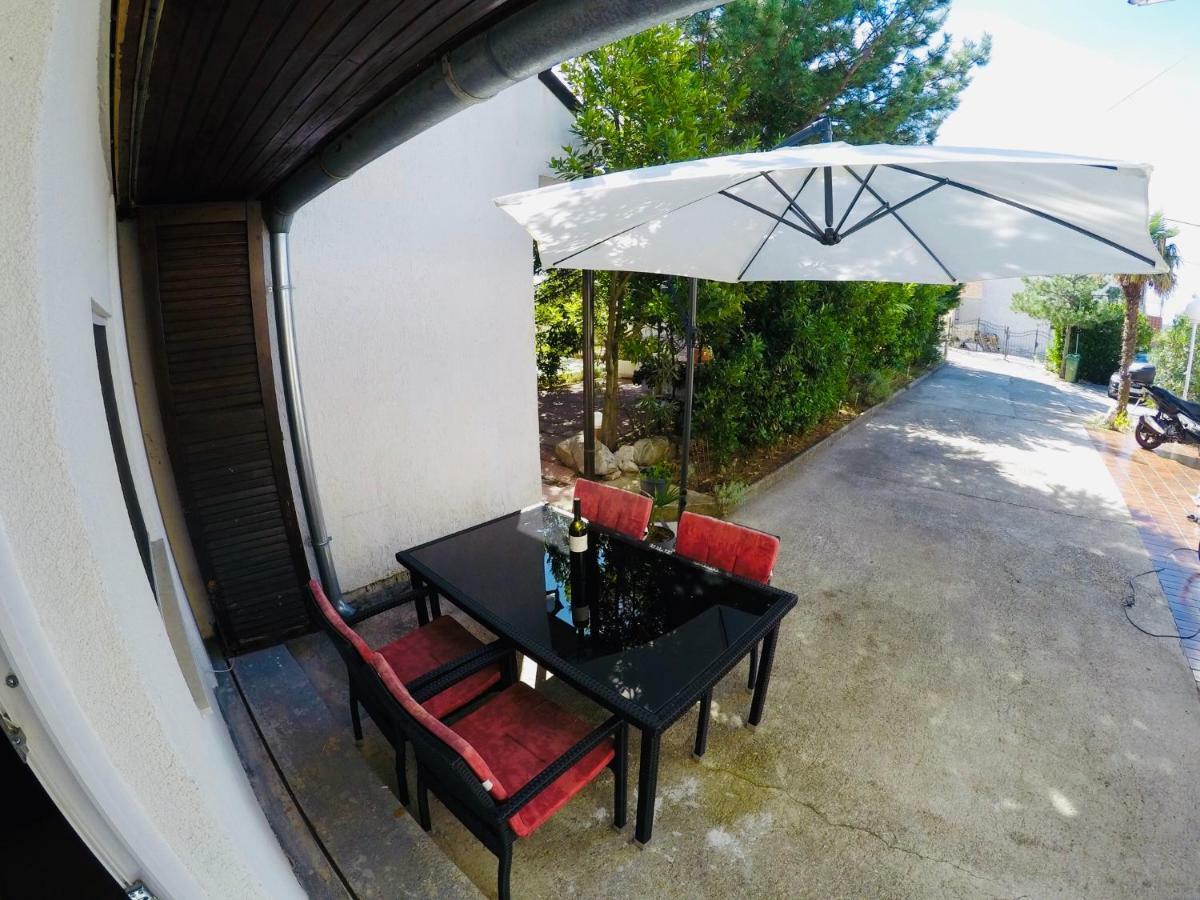 Apartments Lopac Jadranovo Εξωτερικό φωτογραφία