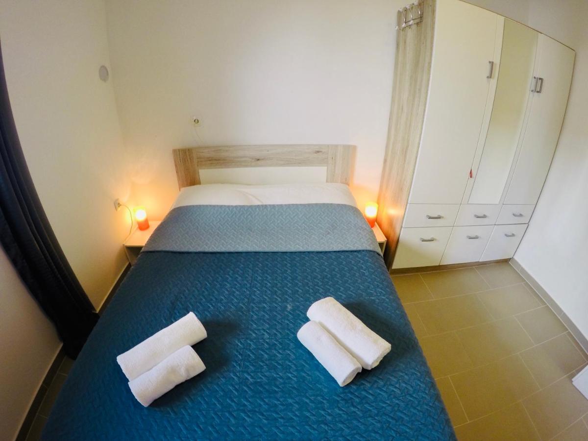 Apartments Lopac Jadranovo Εξωτερικό φωτογραφία